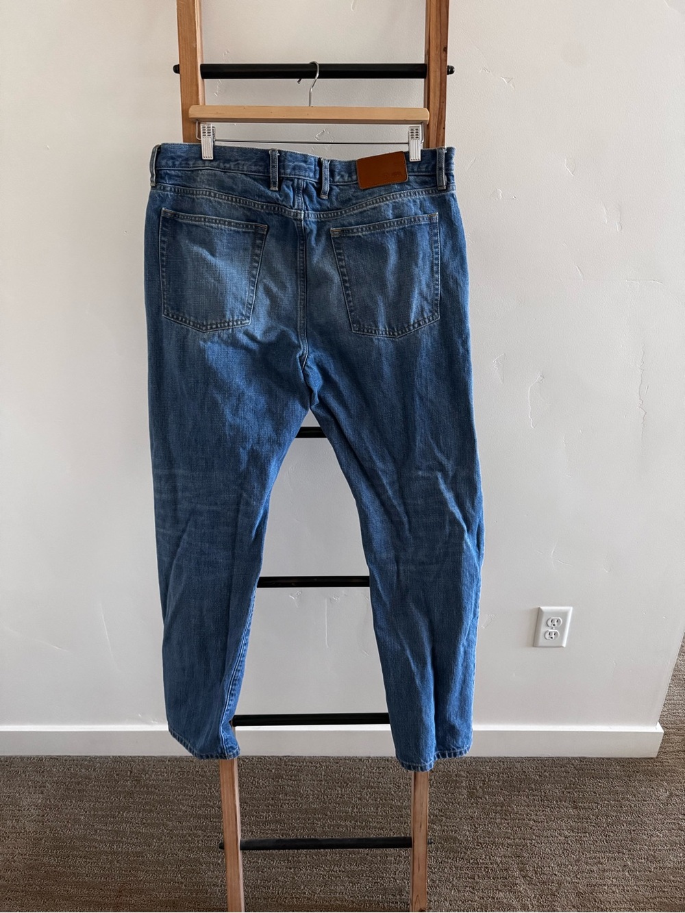 Taylor Stitch Democratic Jean 36x32 - Picture 2 of 2
